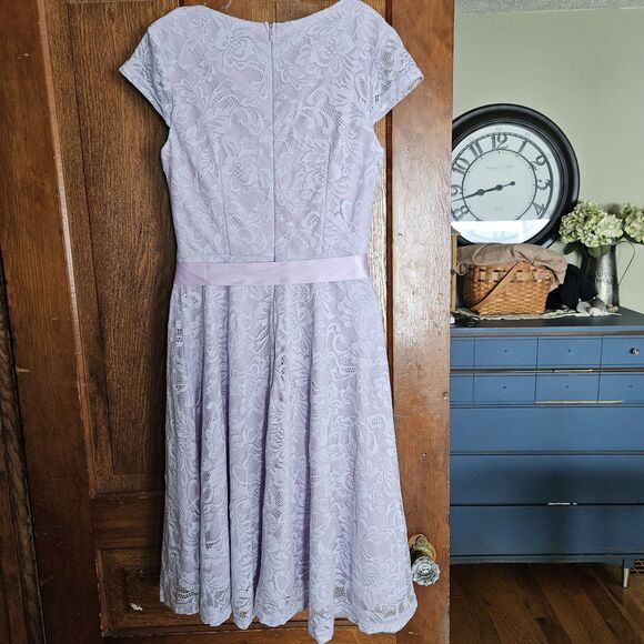 Bery Love Lilac Lace Dress Size M  Fully Lined Sleeveless V-Neck Cocktail Gown - Picture 2 of 8